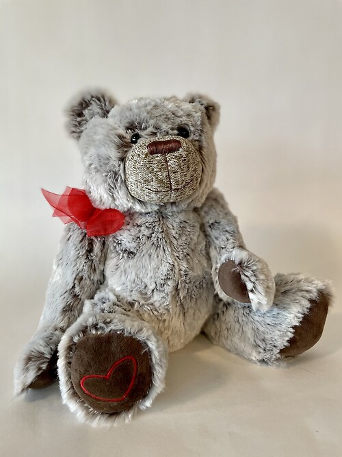 Valentine Luxy Bear (11&quot; sitting)