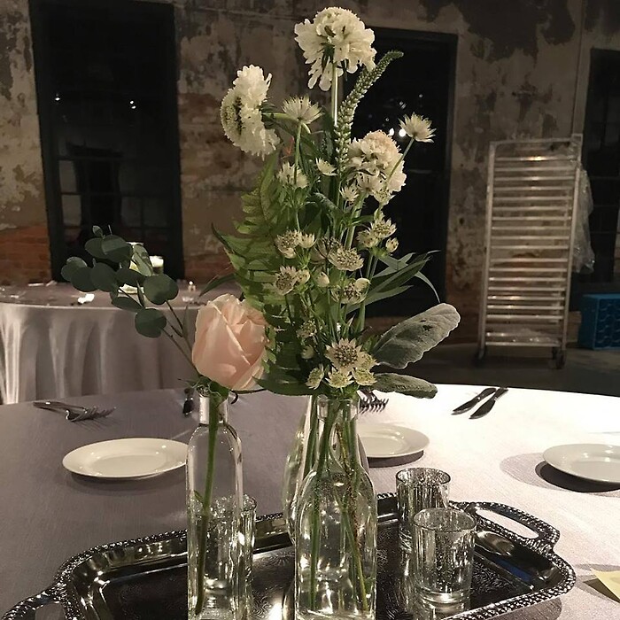 Sade Centerpiece